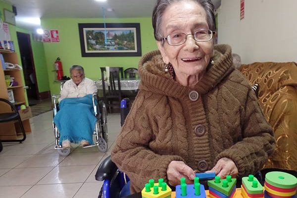 Copia-de-entretenimiento-casa-de-reposo-jazmin-01